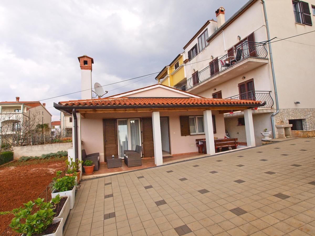 Apartments Milan 1048 Rovinj Bagian luar foto