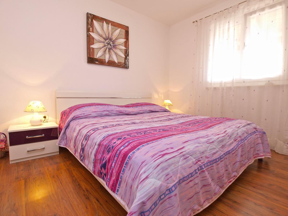 Apartments Milan 1048 Rovinj Bagian luar foto