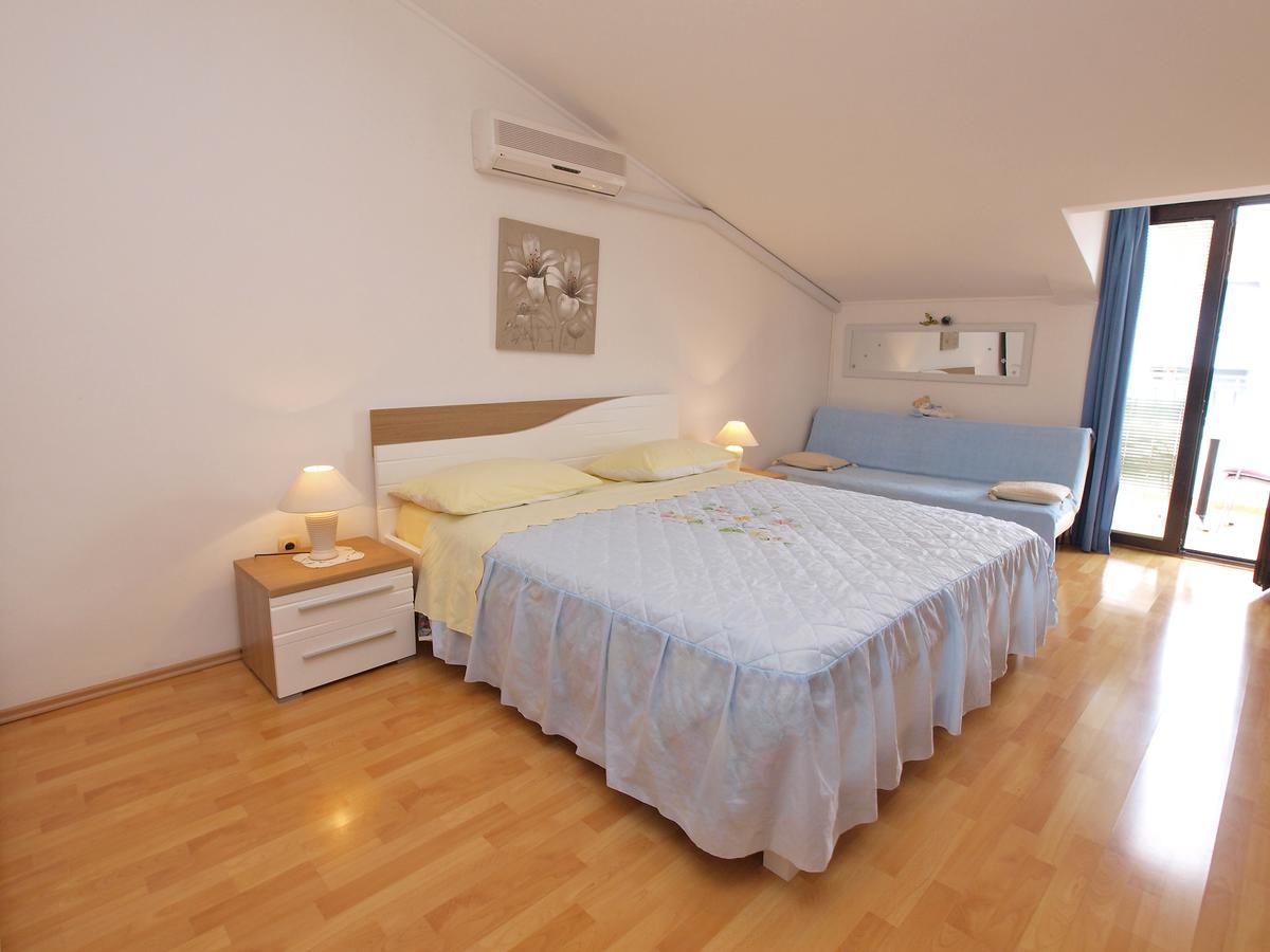 Apartments Milan 1048 Rovinj Bagian luar foto