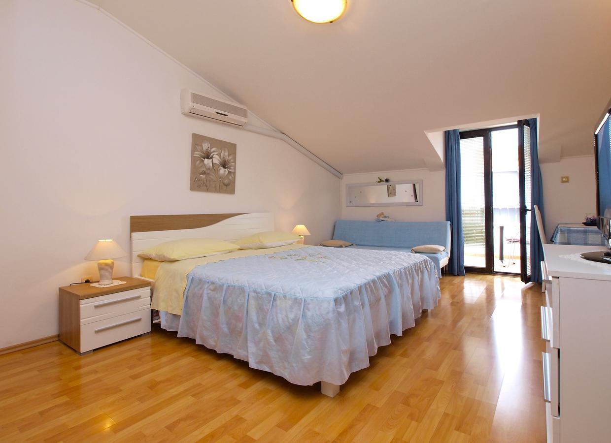 Apartments Milan 1048 Rovinj Bagian luar foto