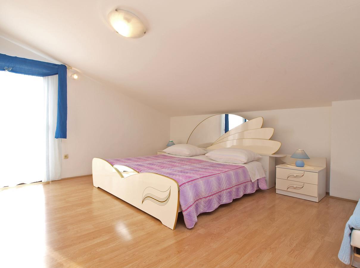 Apartments Milan 1048 Rovinj Bagian luar foto