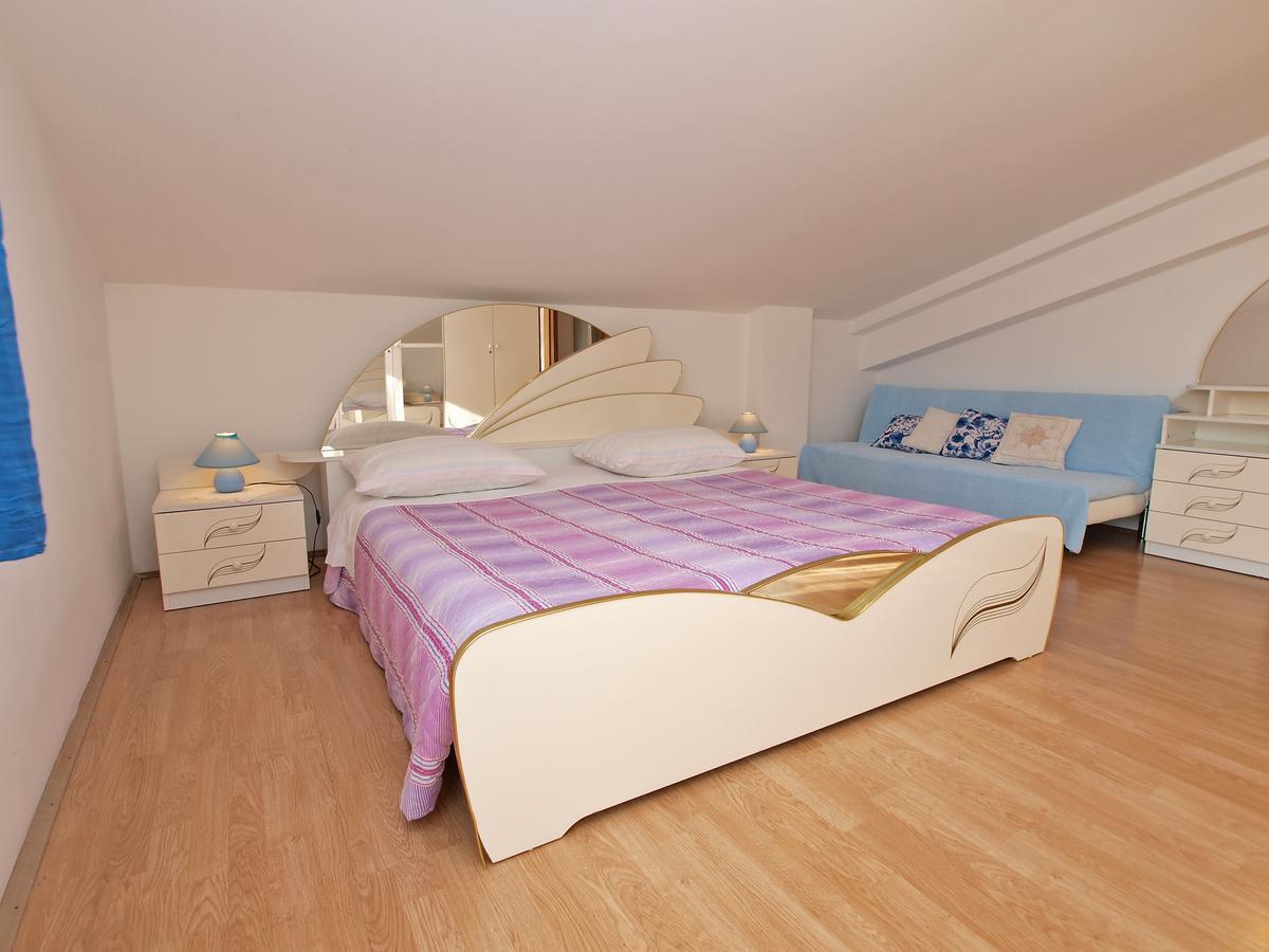 Apartments Milan 1048 Rovinj Bagian luar foto