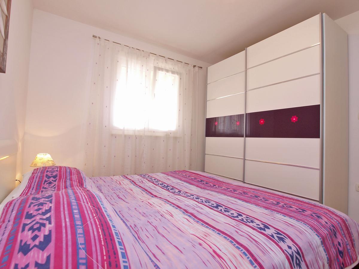 Apartments Milan 1048 Rovinj Bagian luar foto