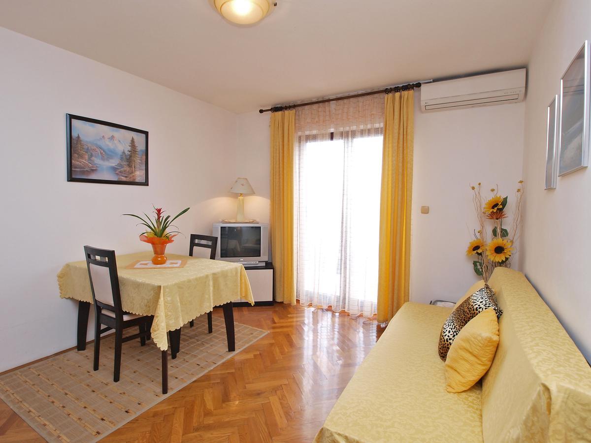 Apartments Milan 1048 Rovinj Bagian luar foto